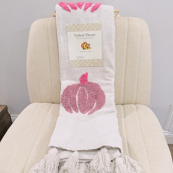 Other - NEW Tufted Decorative Throw Blanket Pink Fall Pumpkins with Tassels